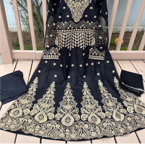 Black net frock size 42” for Eid - Picture 2 of 6